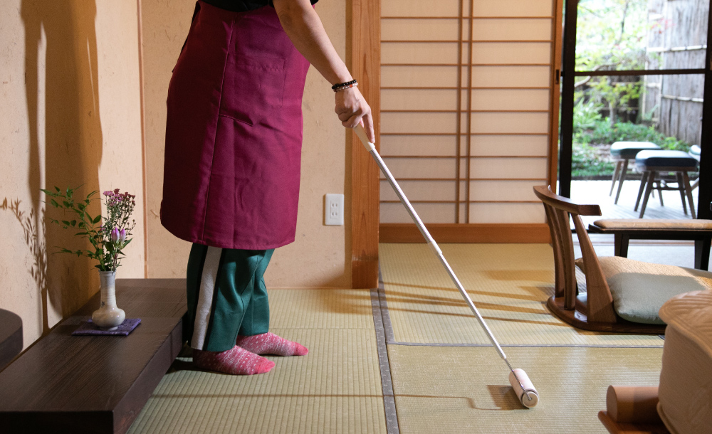 清掃スタッフ（清掃・布団上げ）